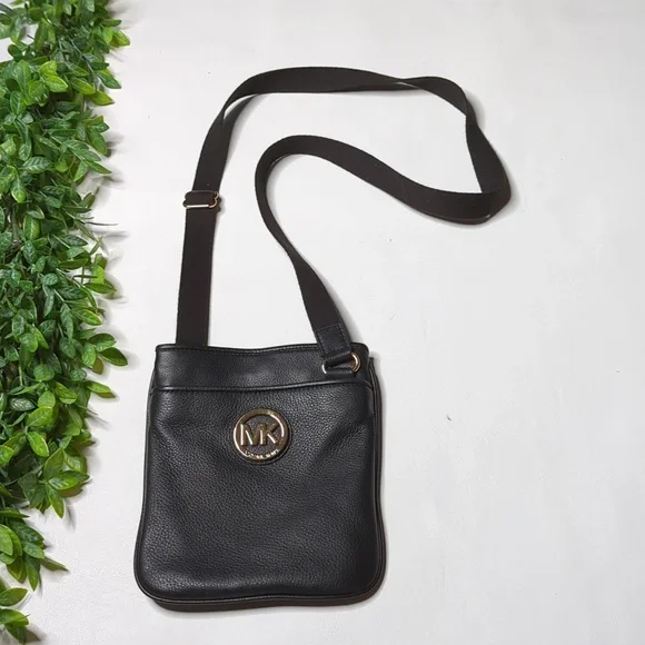 Michael Michael Kors Fulton pebbled leather black crossbody - Picture 2 of 14
